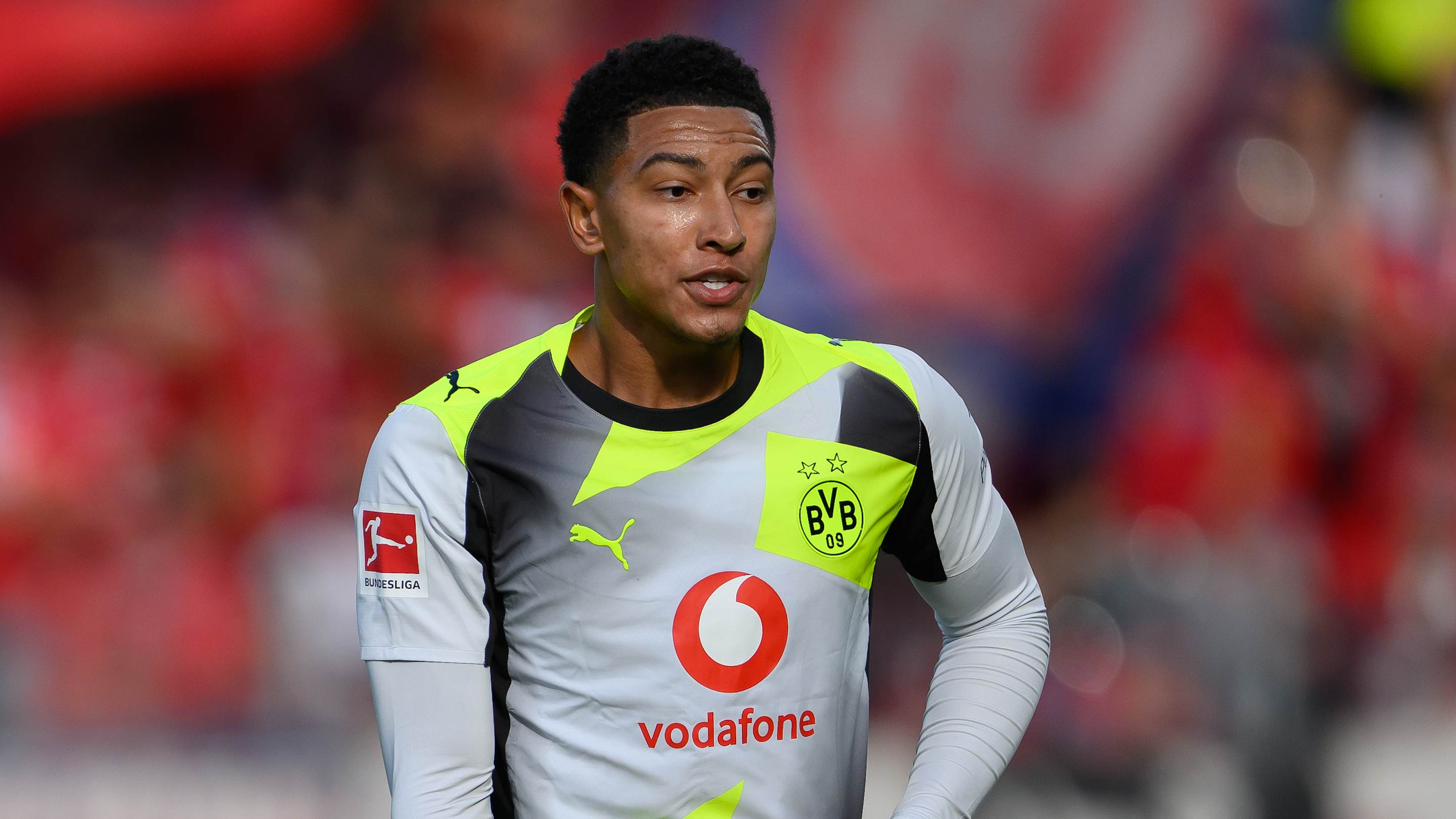 Borussia Dortmund debut striking neon 2025/26 away kit